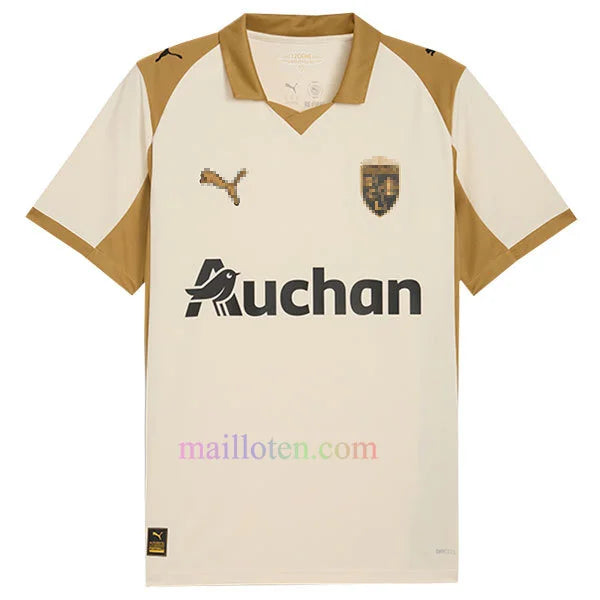 25\26 לאנס שלישית